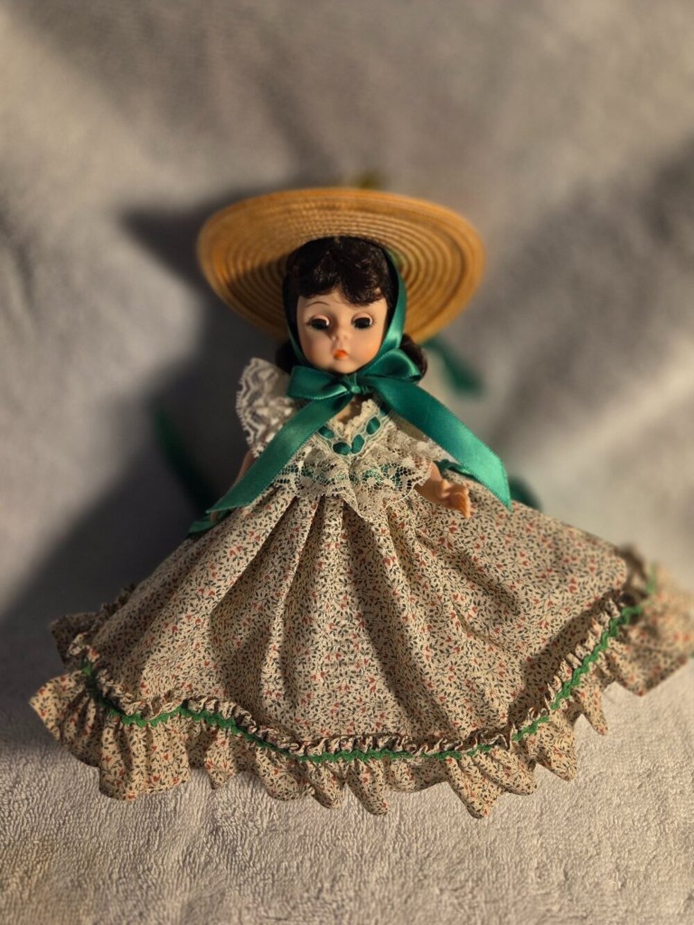 Madam Alexander 8" Scarlett O'Hara Gone with the Wind Picnic Dress 1990